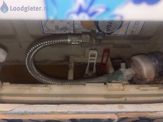 Loodgieter Langzaam vullend inbouw reservoir Inbouwtoilet repararen