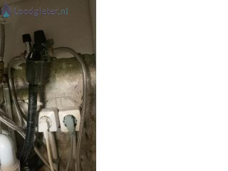 Loodgieter Quooker Lekkage van de afvoer van de inlaatcombinatie