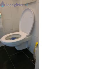 Loodgieter Lekkage wc Lekkage achter hangende pot
