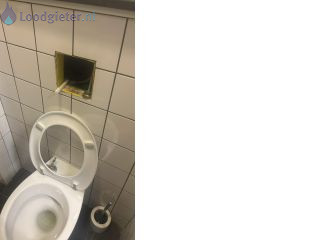 Loodgieter Doorlopend inbouw toilet Toilet blijft doorlopen