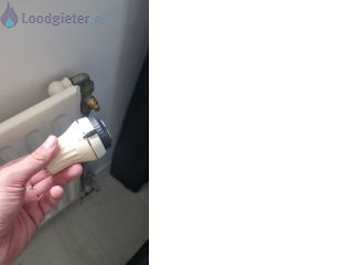 Loodgieter Radiatorknop vervangen 2 radiatorknoppen afgebroken