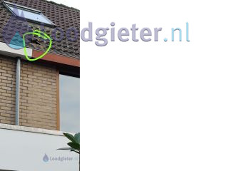 Loodgieter Vervangen dakpannen Dakpan terugleggen