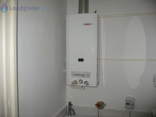 Loodgieter Keukengeiser Bosch W135 geiser vervangen