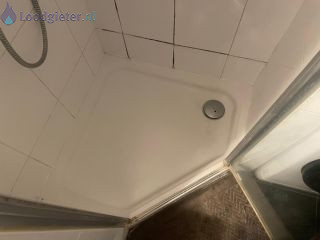 Loodgieter Kitranden vervangen Kitwerk douche vervangen